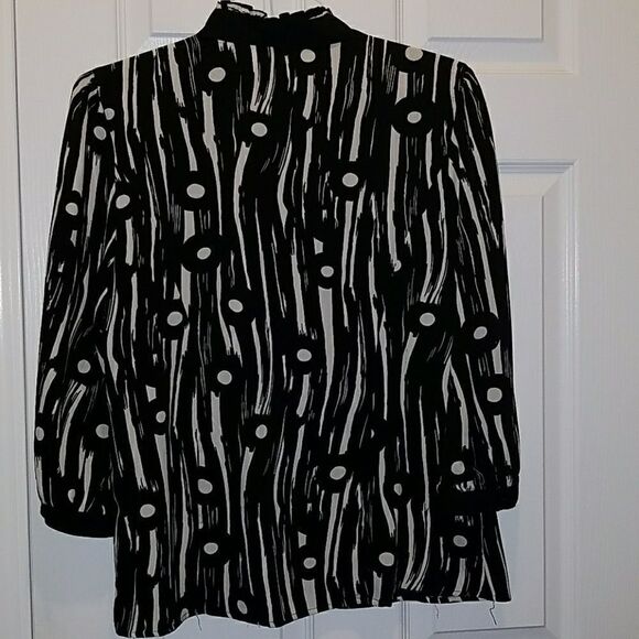 Covington black cream blouse Sz. L - Picture 4 of 4